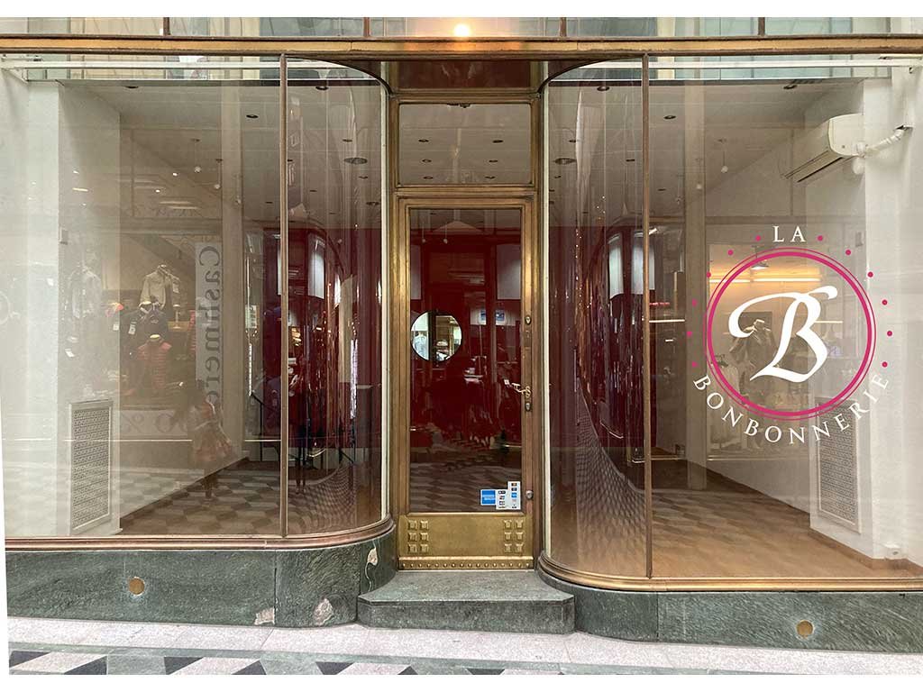 La Bonbonnerie storefront with the logo on the window